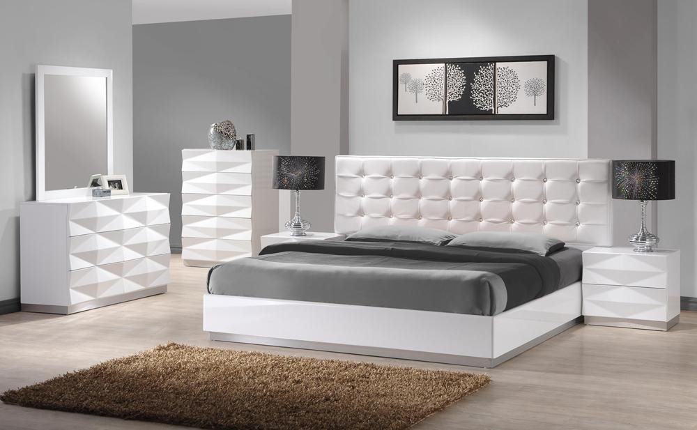 Modern King Size Bedroom Sets
 CARRERIE KING SIZE MODERN WHITE LEATHERETTE HEADBOARD