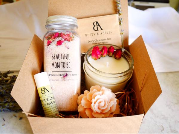 Mother To Be Gift Ideas
 Mom to Be Gift Box