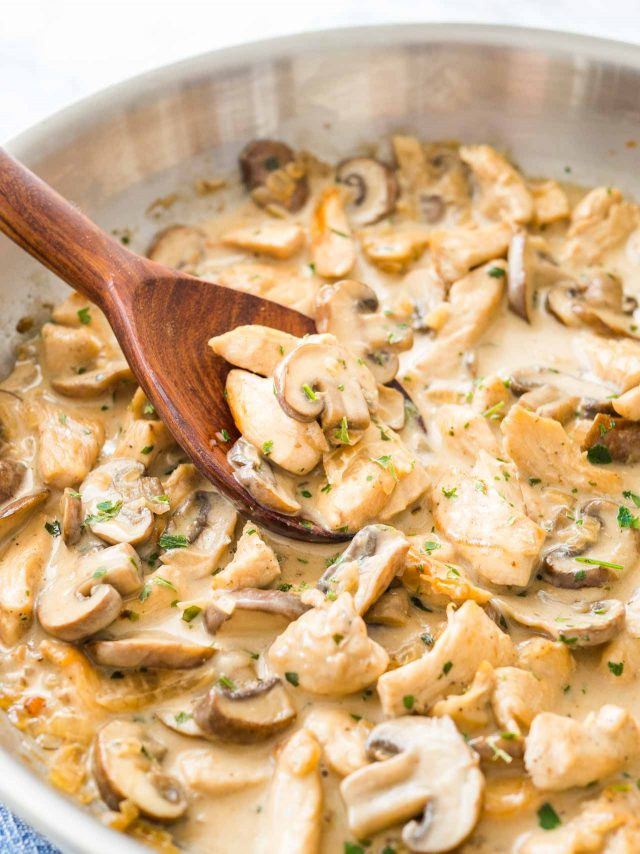 Mushroom Recipes Easy
 Chicken Mushroom Pasta So creamy and easy 