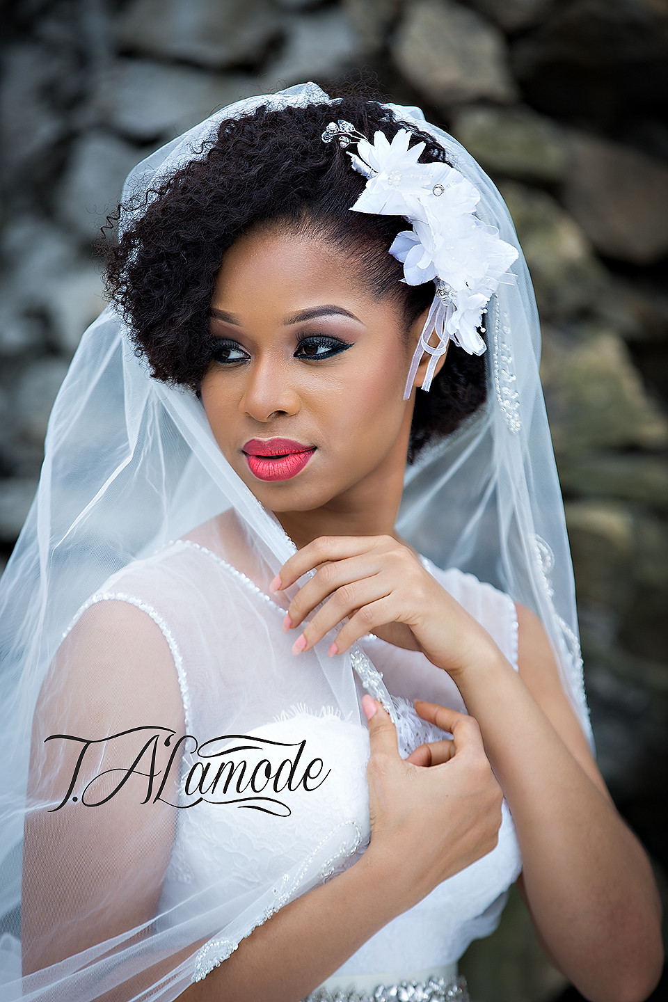 Natural Hairstyles For Black Brides
 Striking Natural Hair Looks for the 2015 Bride T Alamode