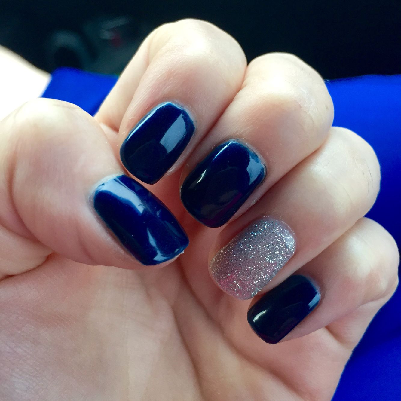 Navy Blue Glitter Nails
 Navy blue nails with silver glitter accent nail