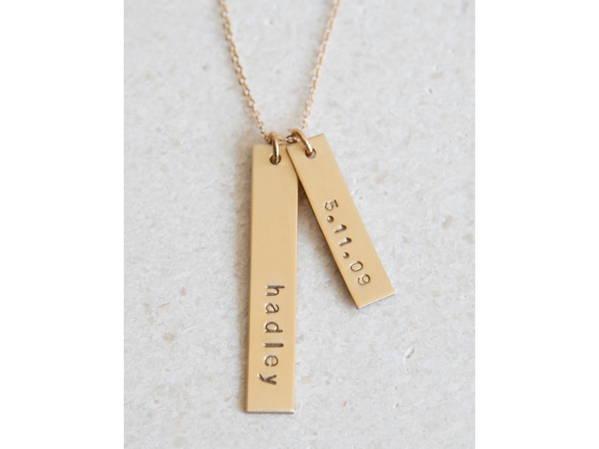 Necklace With Date
 Date & Name Bar Necklace