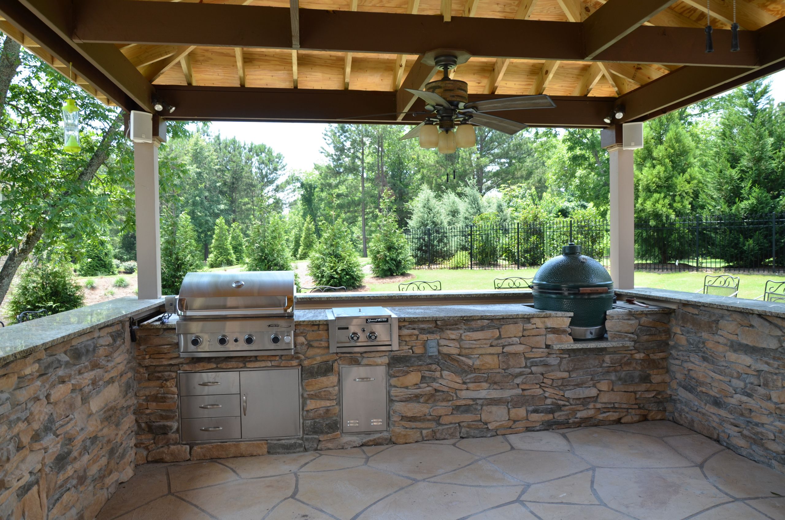 Outdoor Barbecue Kitchen
 Outdoor Kitchens