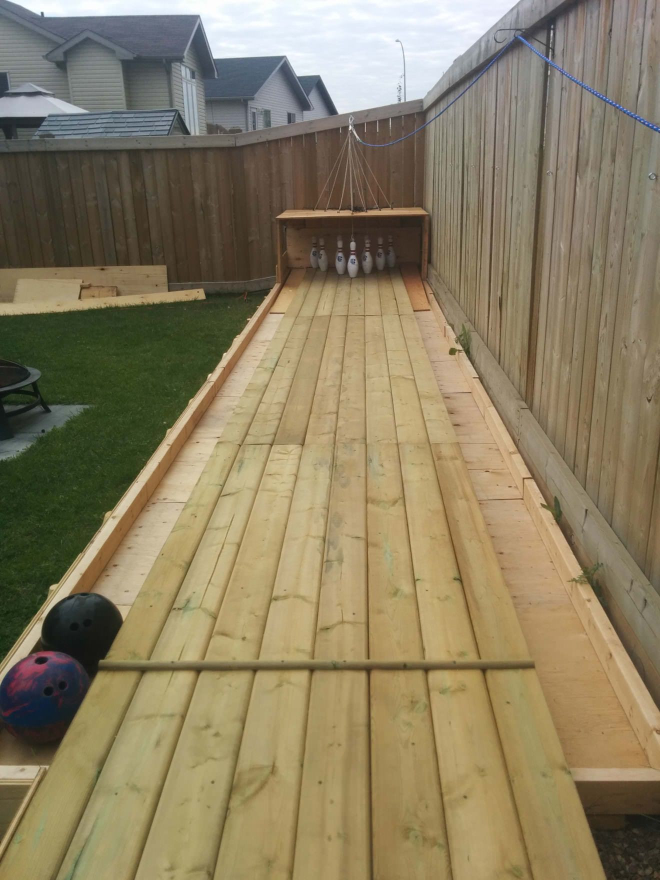 Outdoor Bowling Alley DIY
 Amazing DIY Wood Backyard Bowling Alley With images