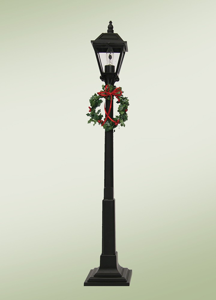 Outdoor Christmas Lamp Post
 Byers Choice Caroler Display Items