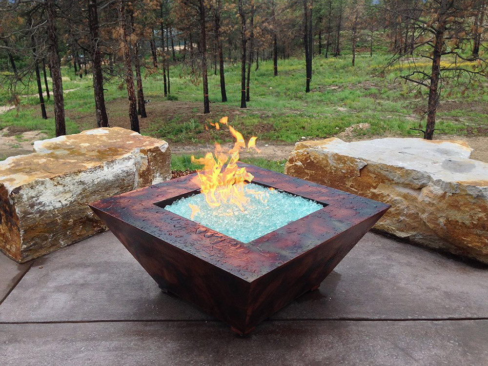 Outdoor Fire Pit Patio
 In Ground Fire Pit Design Juggles Cold Outdoor into a Warm