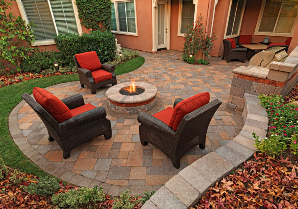Outdoor Fire Pit Patio
 5 Gorgeous Outdoor Rooms to Enhance Your Backyard
