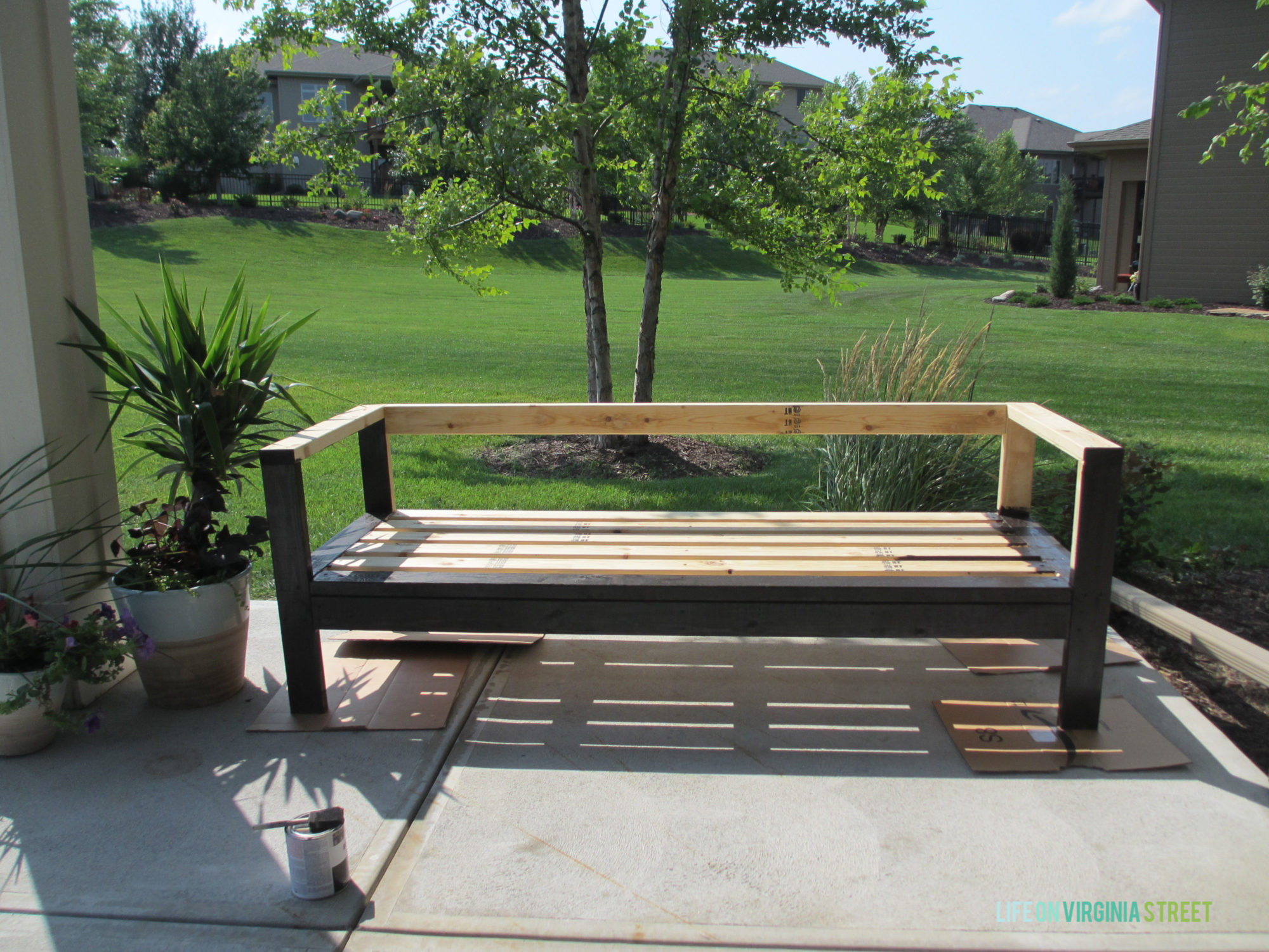 Outdoor Furniture DIY
 How to Build a DIY Outdoor Couch