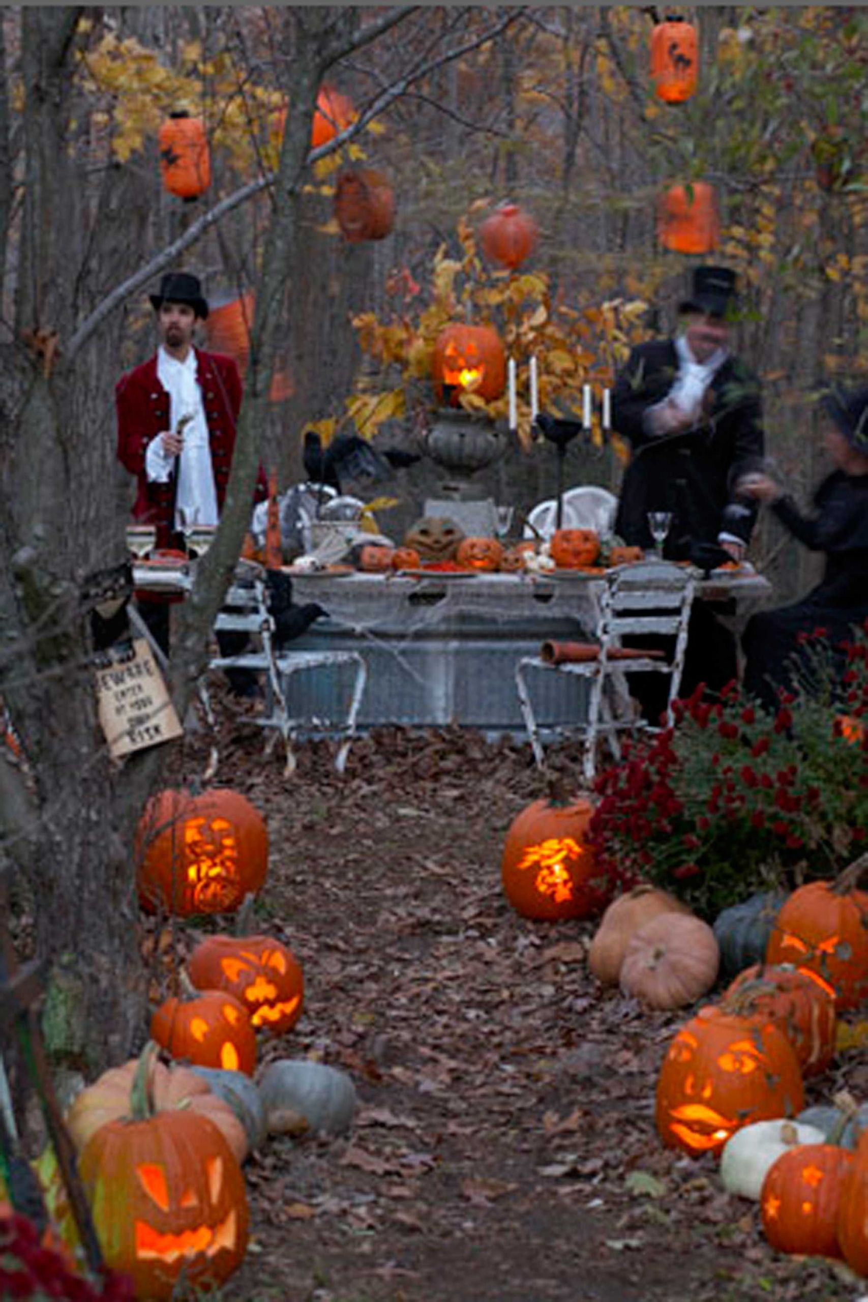 Outdoor Halloween Party Ideas For Adults
 Have a Scary Good Time at Your Halloween Party With These