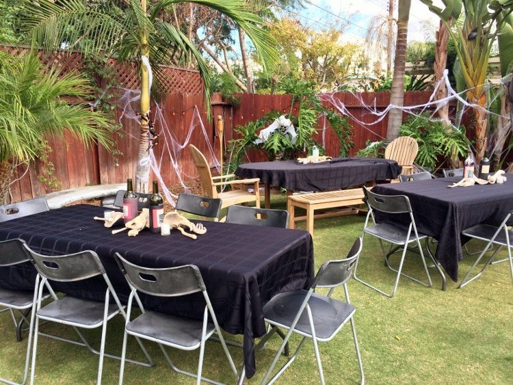 Outdoor Halloween Party Ideas For Adults
 Scary Outdoor Halloween Party Decorating Ideas DIY Inspired