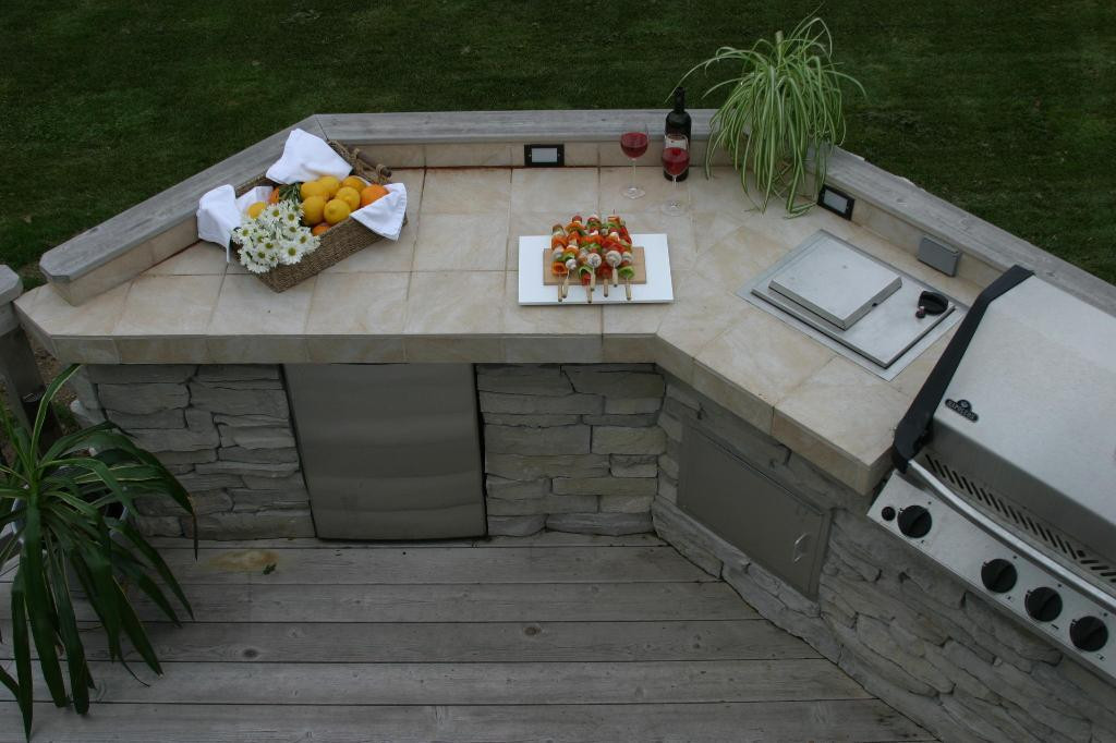 Outdoor Kitchen Countertop Material
 Best Outdoor Countertop Ideas – HomesFeed