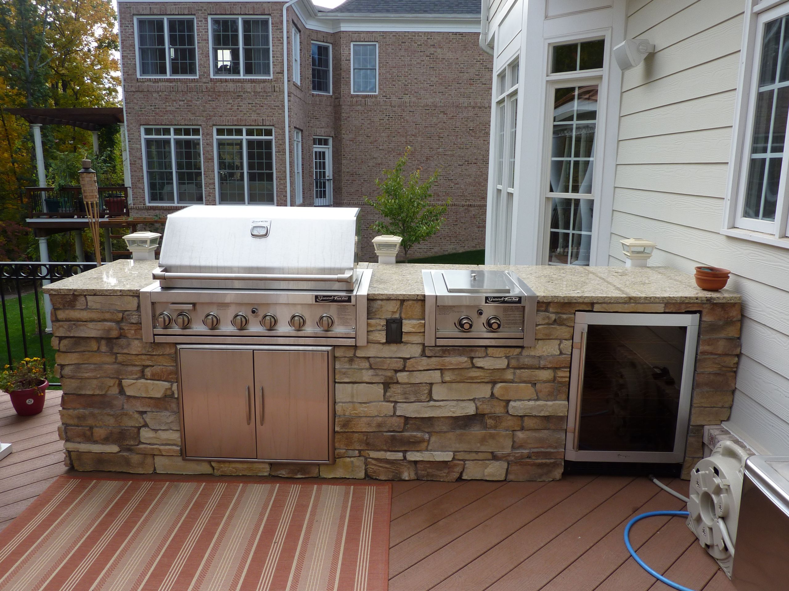 Outdoor Kitchen Grills
 Outdoor Kitchen