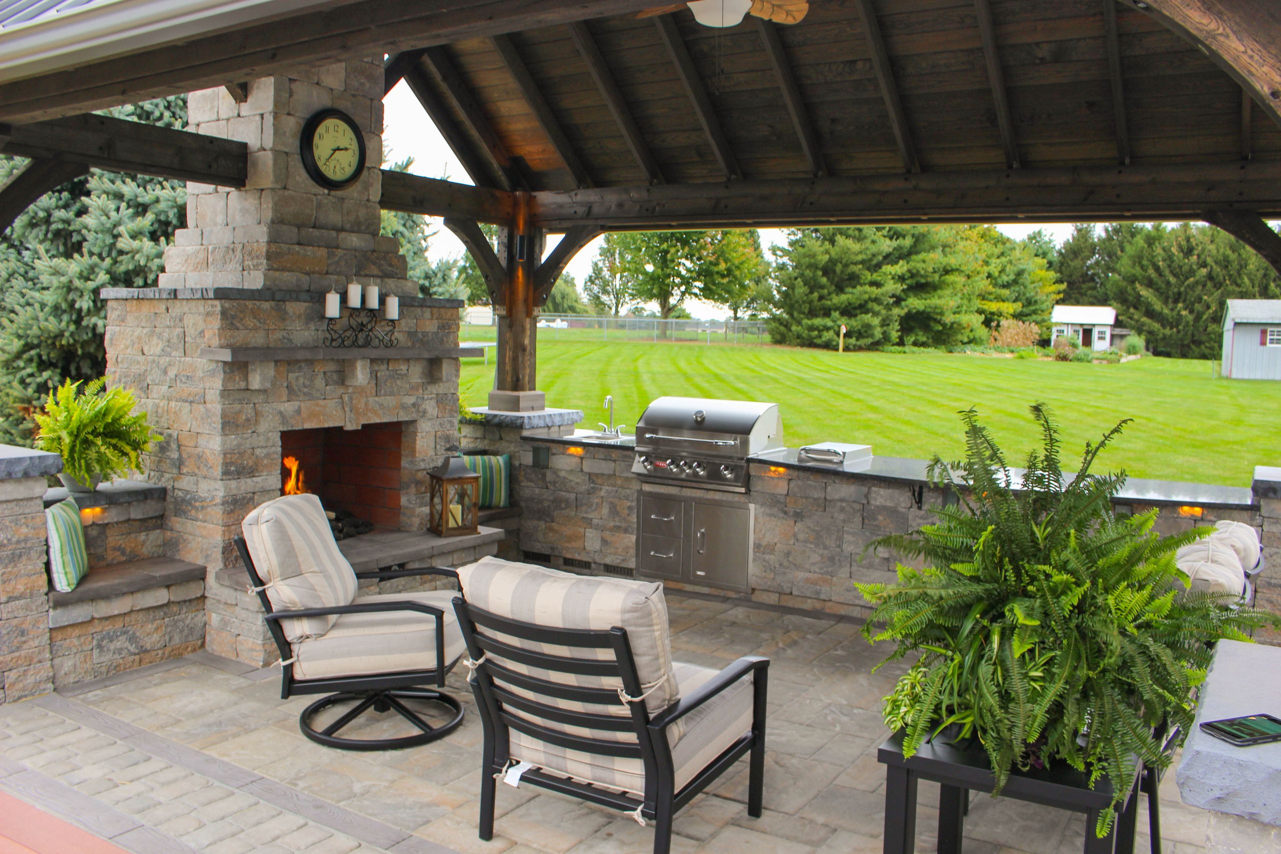 Outdoor Kitchen Patio
 Outdoor Patio with Pavilion