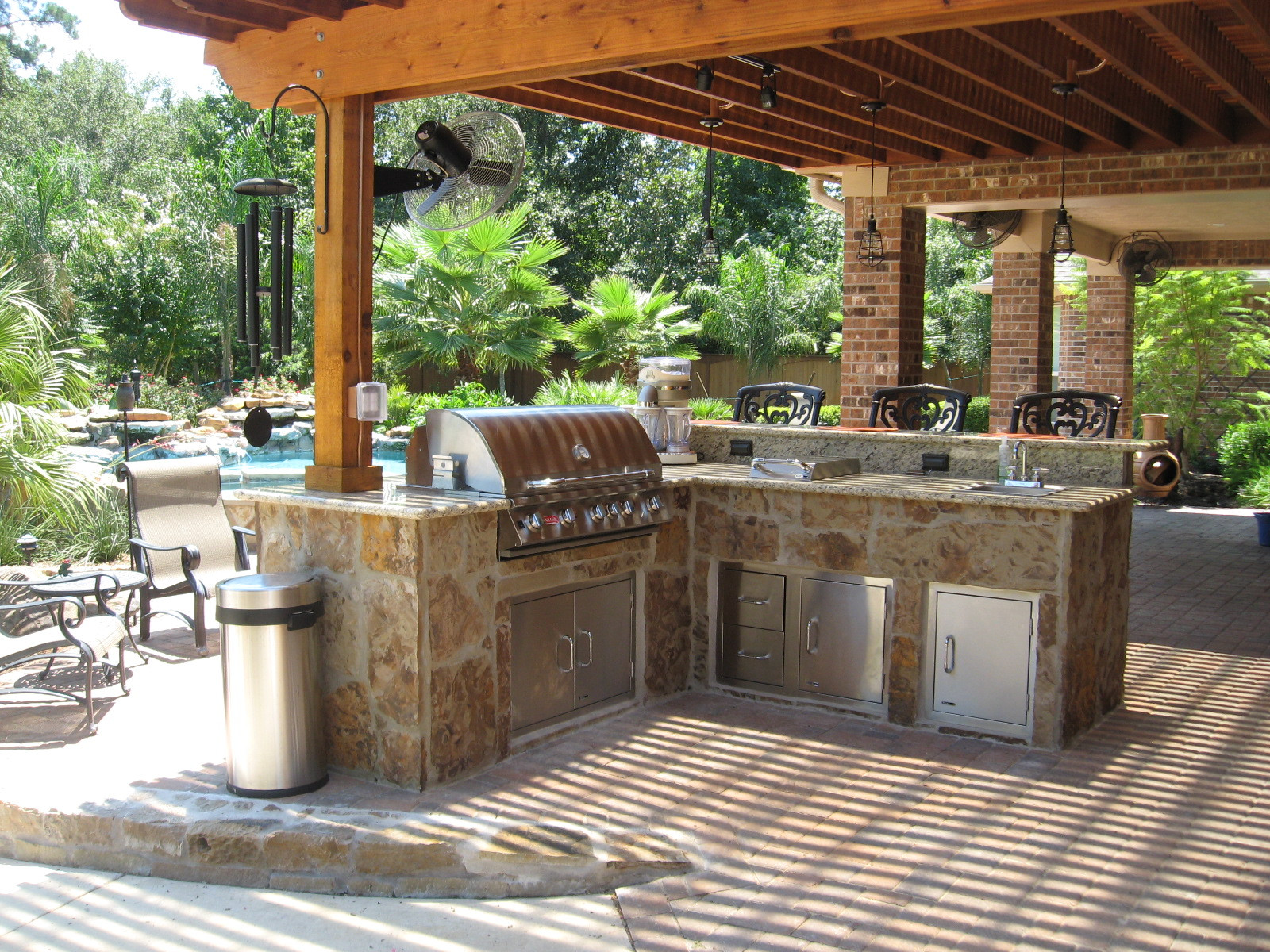 Outdoor Kitchen Pictures
 Outdoor Kitchen