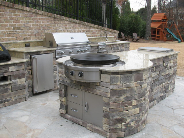 Outdoor Kitchen Stove
 Outdoor Kitchen Installations with Evo Circular Cooktop