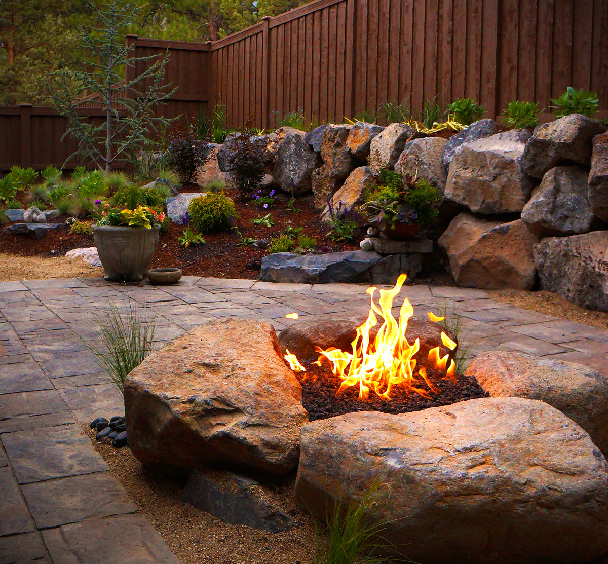Outdoor Landscape Firepit
 Fire Pits and Outdoor Fireplaces