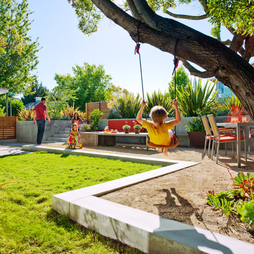 Outdoor Landscape Fun
 Let your kids have fun with Kid friendly garden design