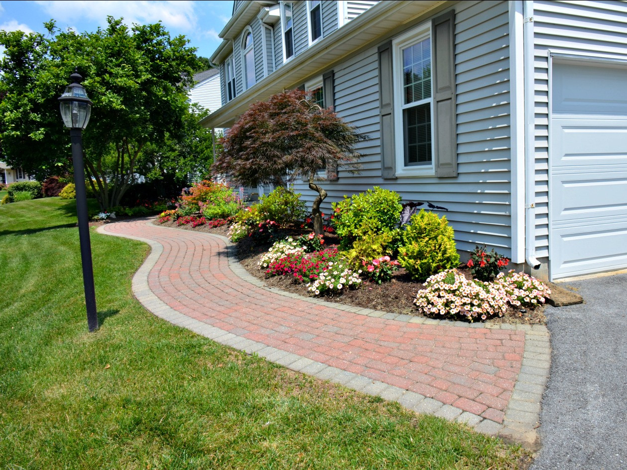 Outdoor Landscape Low Maintenance
 How to Plant a Low Maintenance Landscape Garden in Eastern