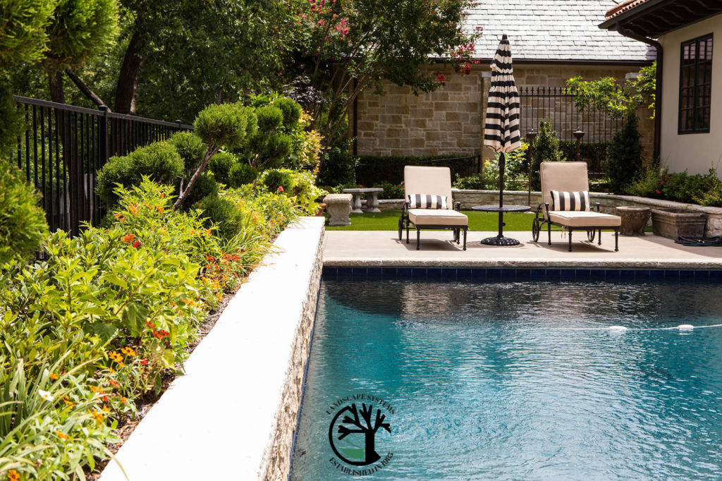 Outdoor Landscape Pool
 Making your Backyard an Oasis [Pool Landscaping Design