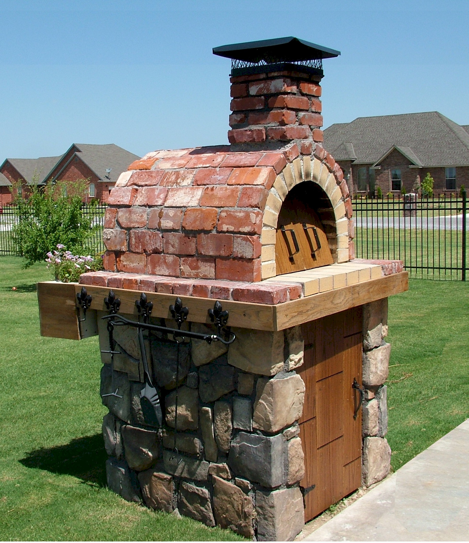 Outdoor Oven DIY
 DIY Wood Fired Outdoor Brick Pizza Ovens Are Not ly Easy