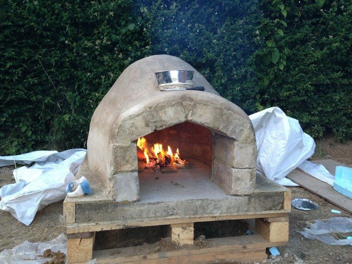 Outdoor Oven DIY
 How To Make An Outdoor Pizza Oven