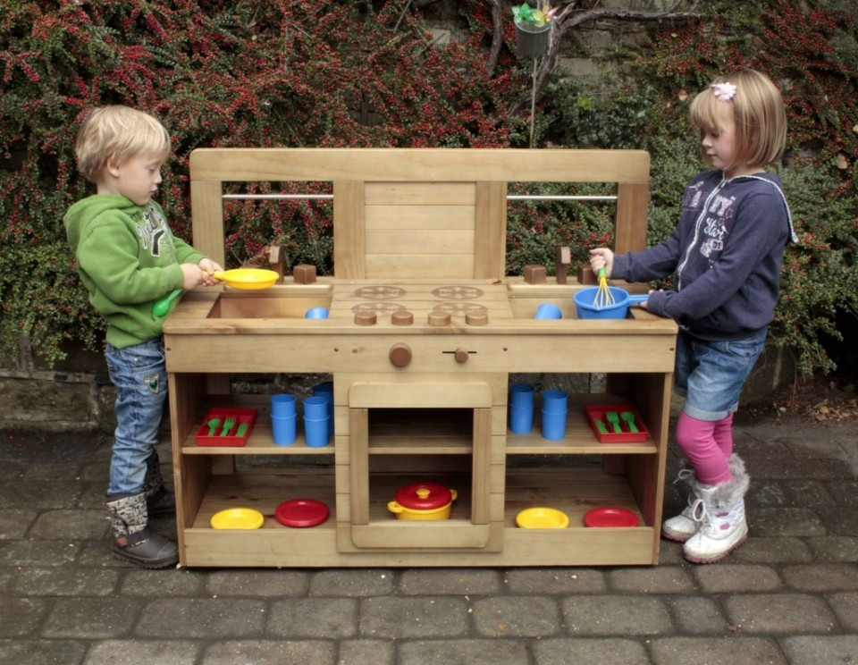 Outdoor Play Kitchen
 Outdoor Wooden Play Kitchen