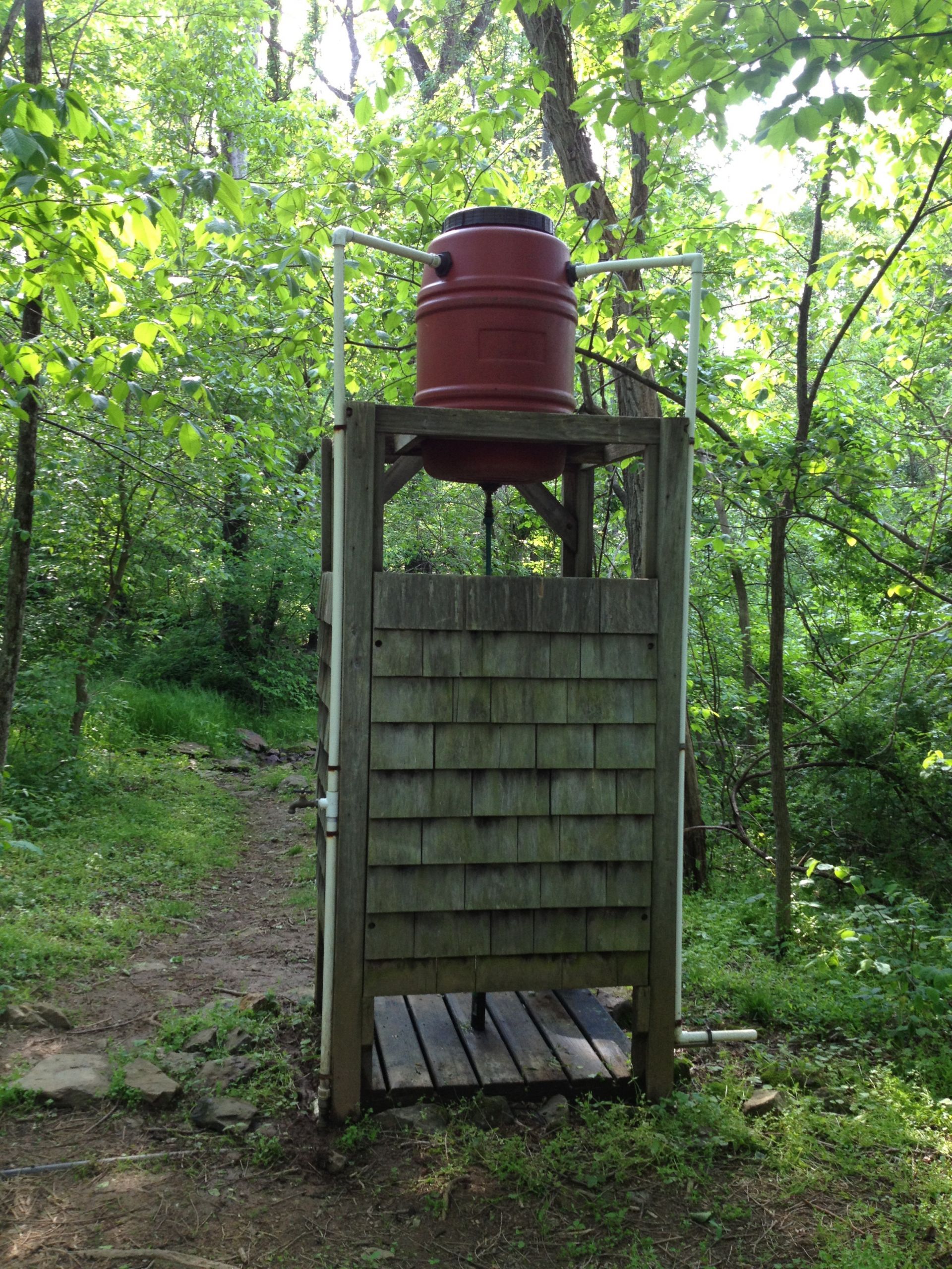 Outdoor Shower DIY
 DIY Outdoor Solar Shower