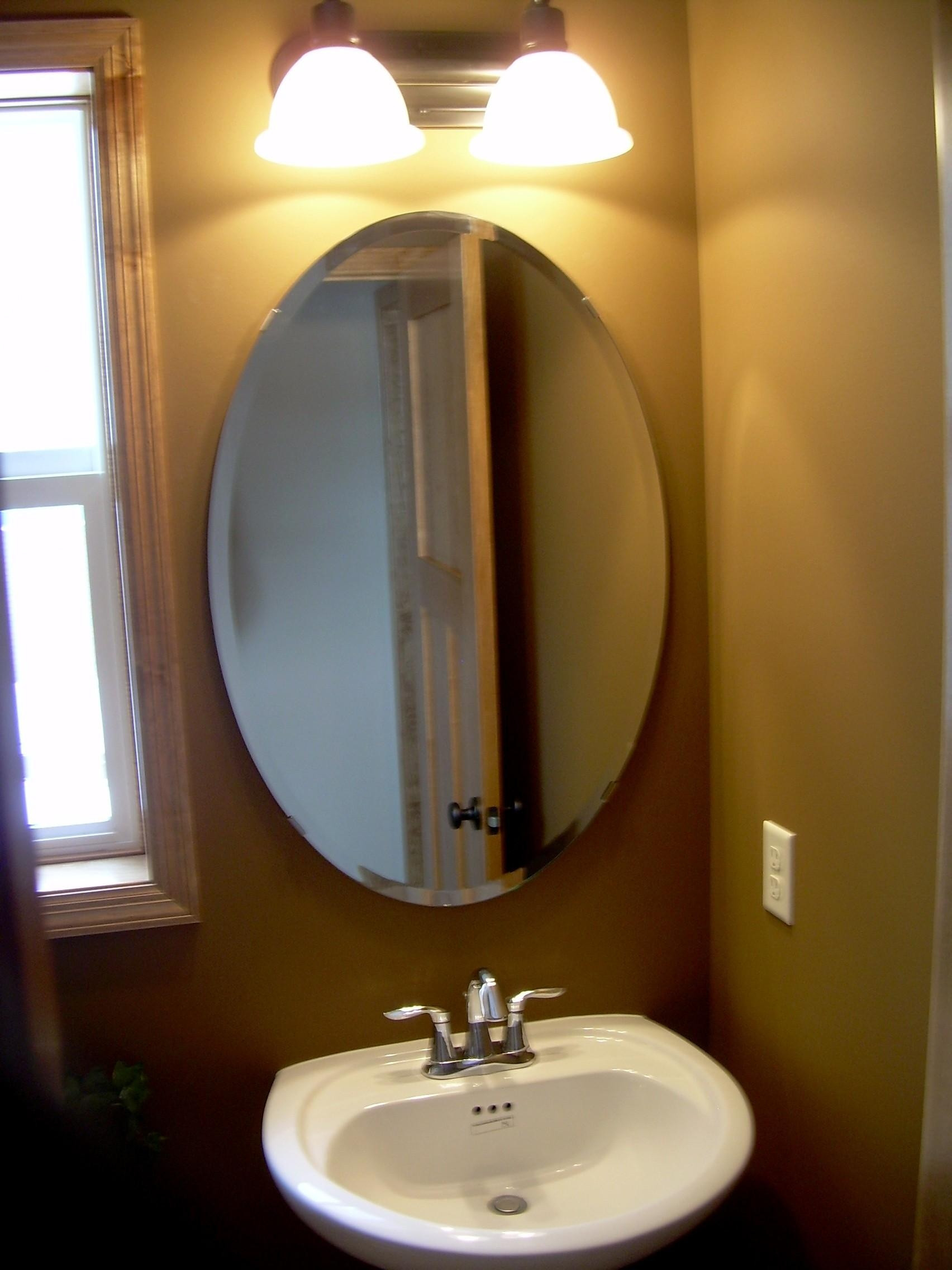 Oval Bathroom Mirror
 20 s Oval Bath Mirrors