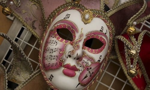 Paper Mache Masks DIY
 DIY fun paper mache mask by CraftCorners