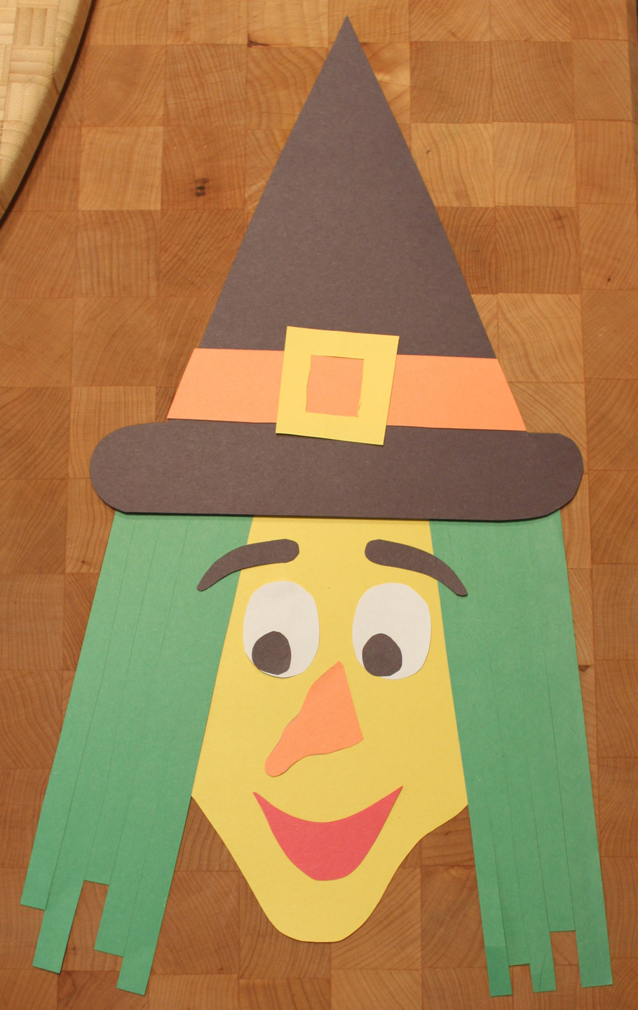 Paper Makes For Kids
 Construction Paper Halloween Witch kidlist • activities