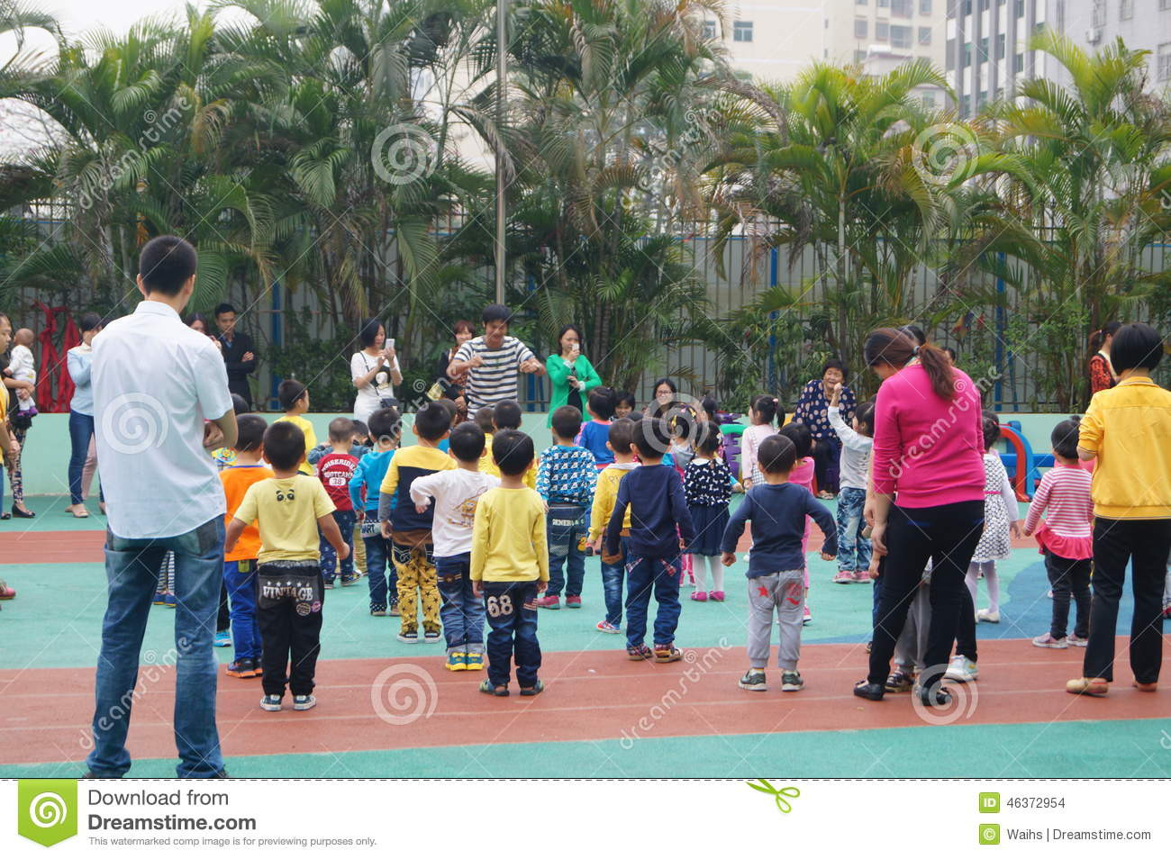 Parent Child Activity For Preschoolers
 Kindergarten Parent child Activities Editorial Stock Image