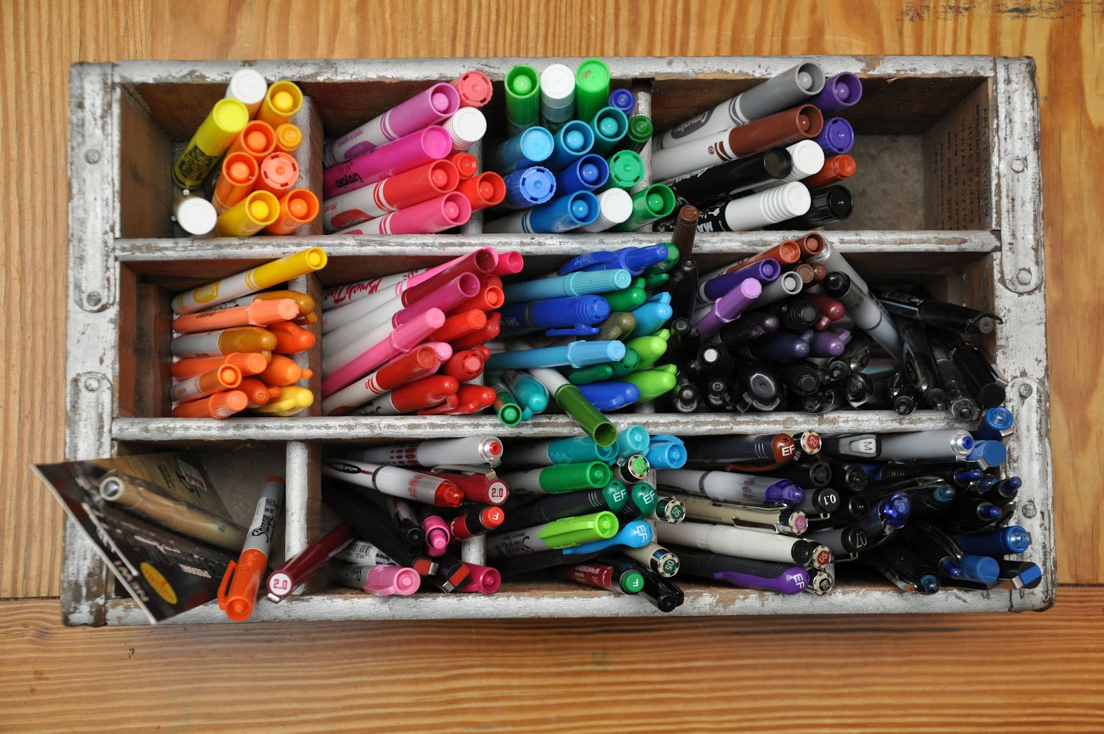 Pen Organizer DIY
 365 Days of DIY Pen & Marker Storage