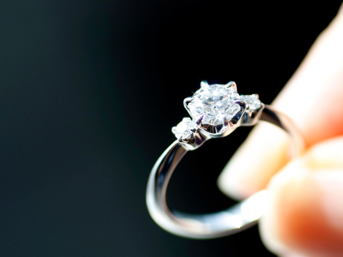 Pictures Of Diamond Engagement Rings
 A Bunch Finance Guys Are Whining About Buying Their