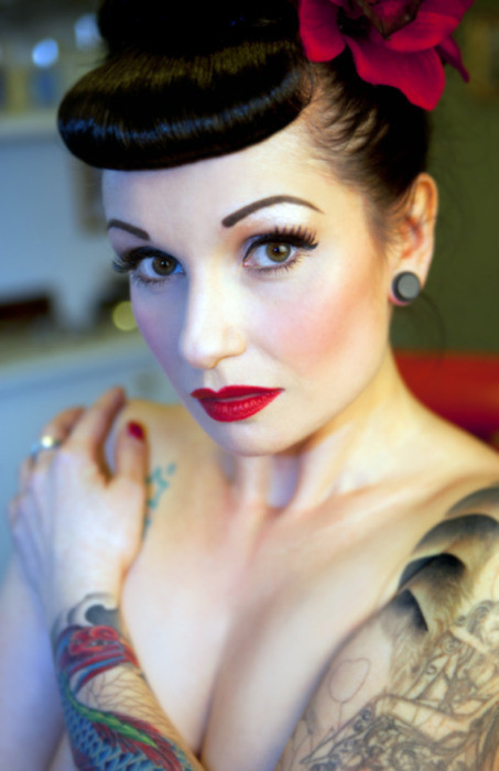 Pin Up Girl Hairstyles
 Natalie Amor Vintage Glamour
