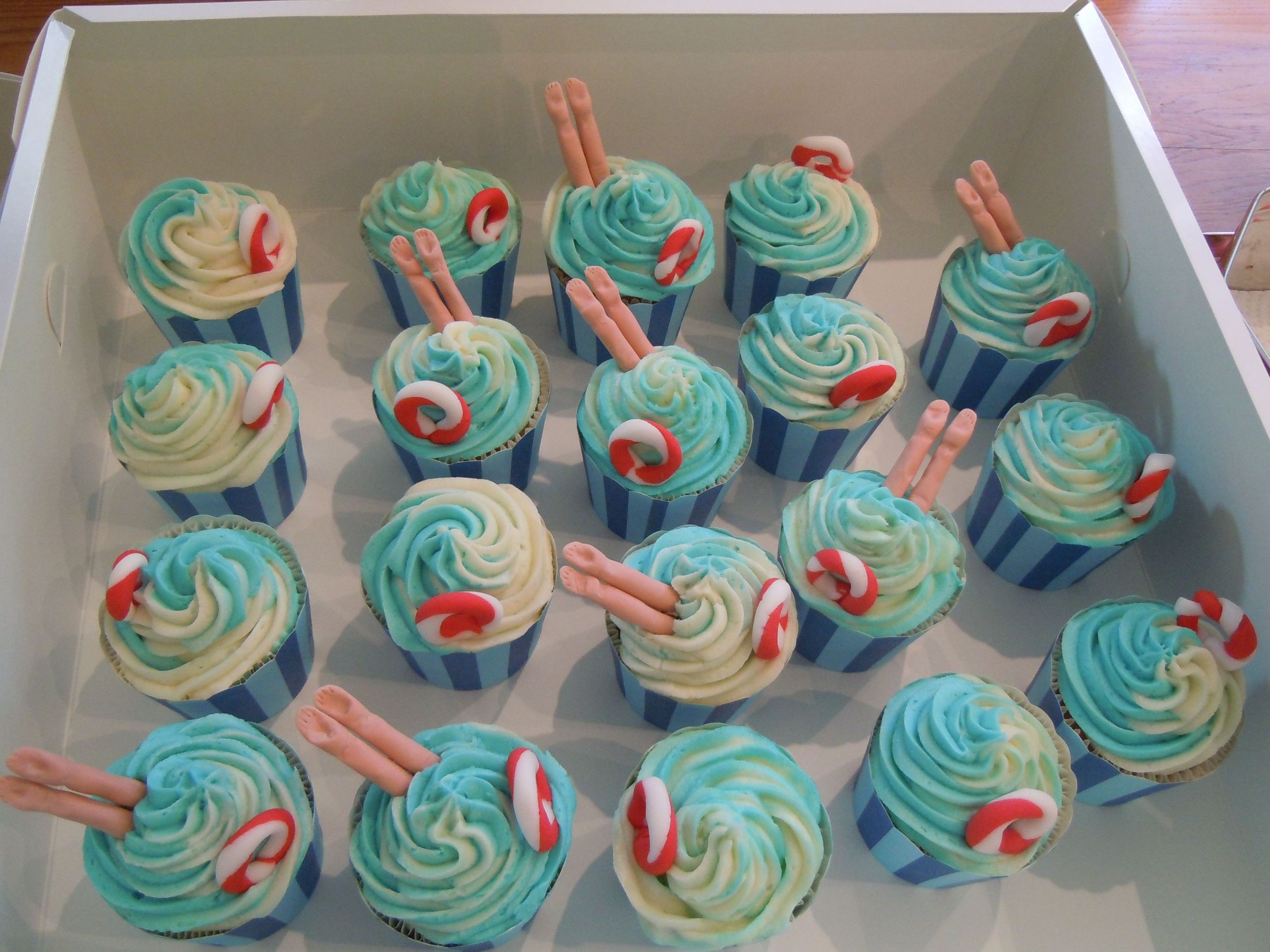 Pool Party Cupcakes Ideas
 swimming party cupcakes