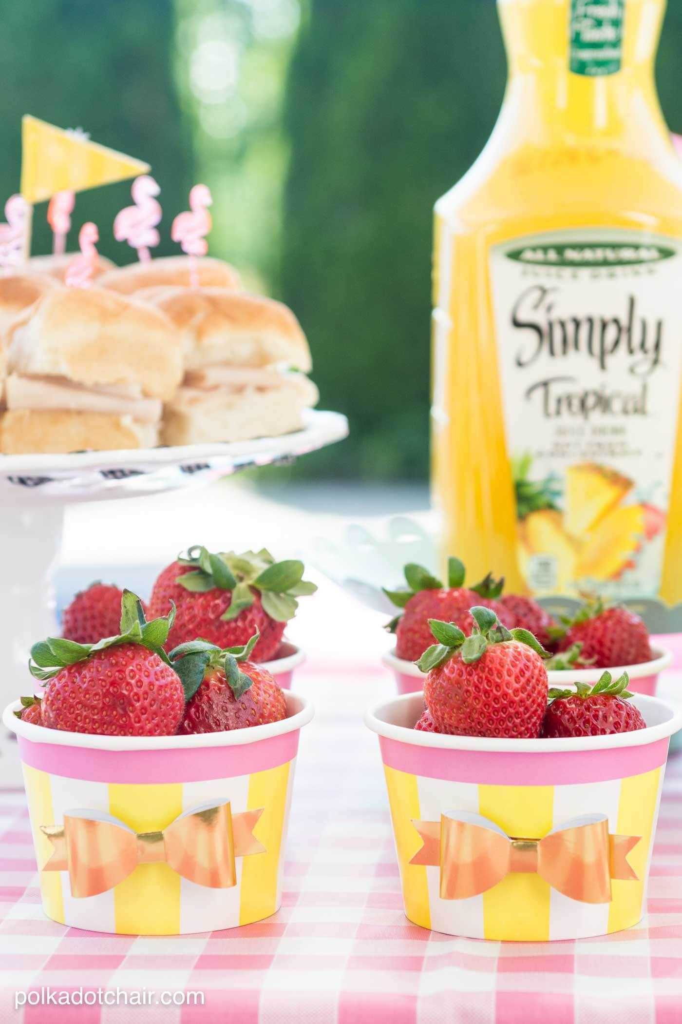 Pool Party Food Ideas For Teenagers
 Summer Backyard Flamingo Pool Party Ideas The Polka Dot