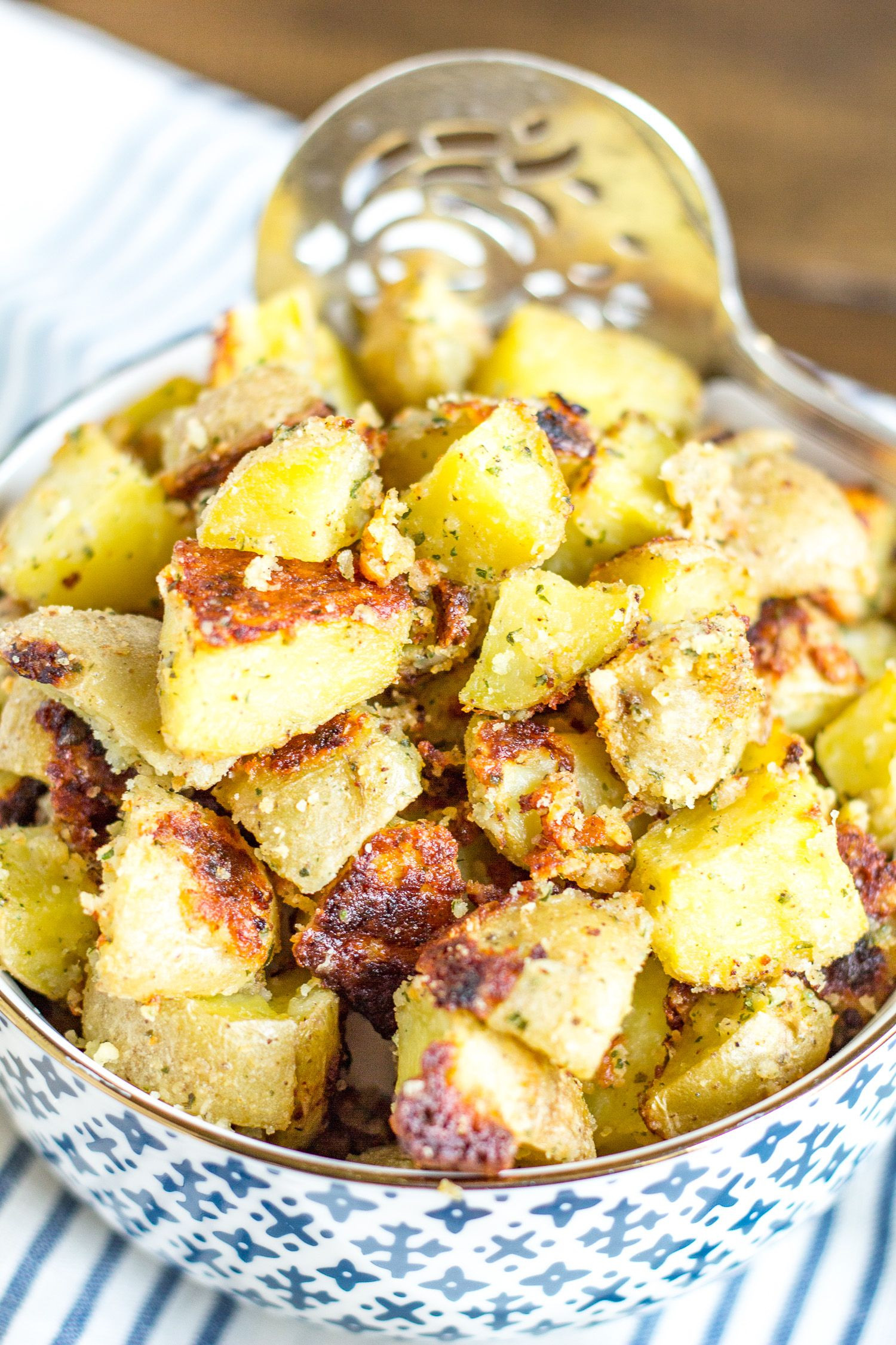 Potato Side Dishes For Steak
 Garlic Parmesan Ranch Roasted Potatoes the BEST roasted