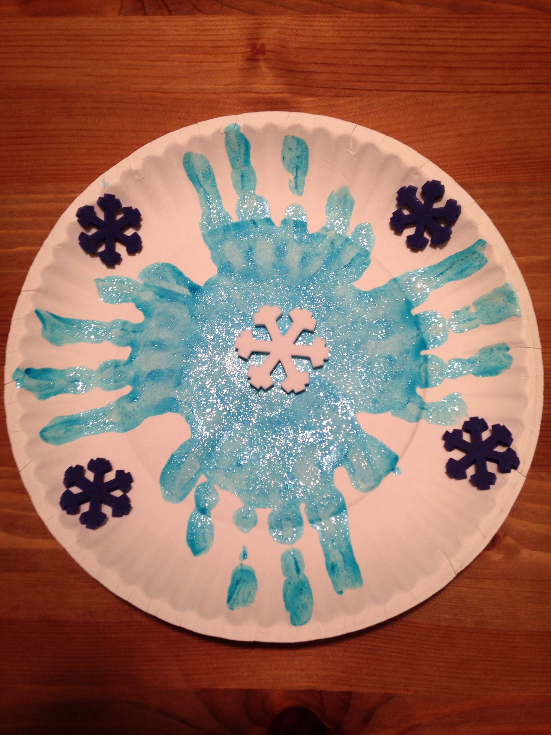 Preschool Winter Crafts Ideas
 Paper Plate Handprint Snowflake Craft Winter Craft