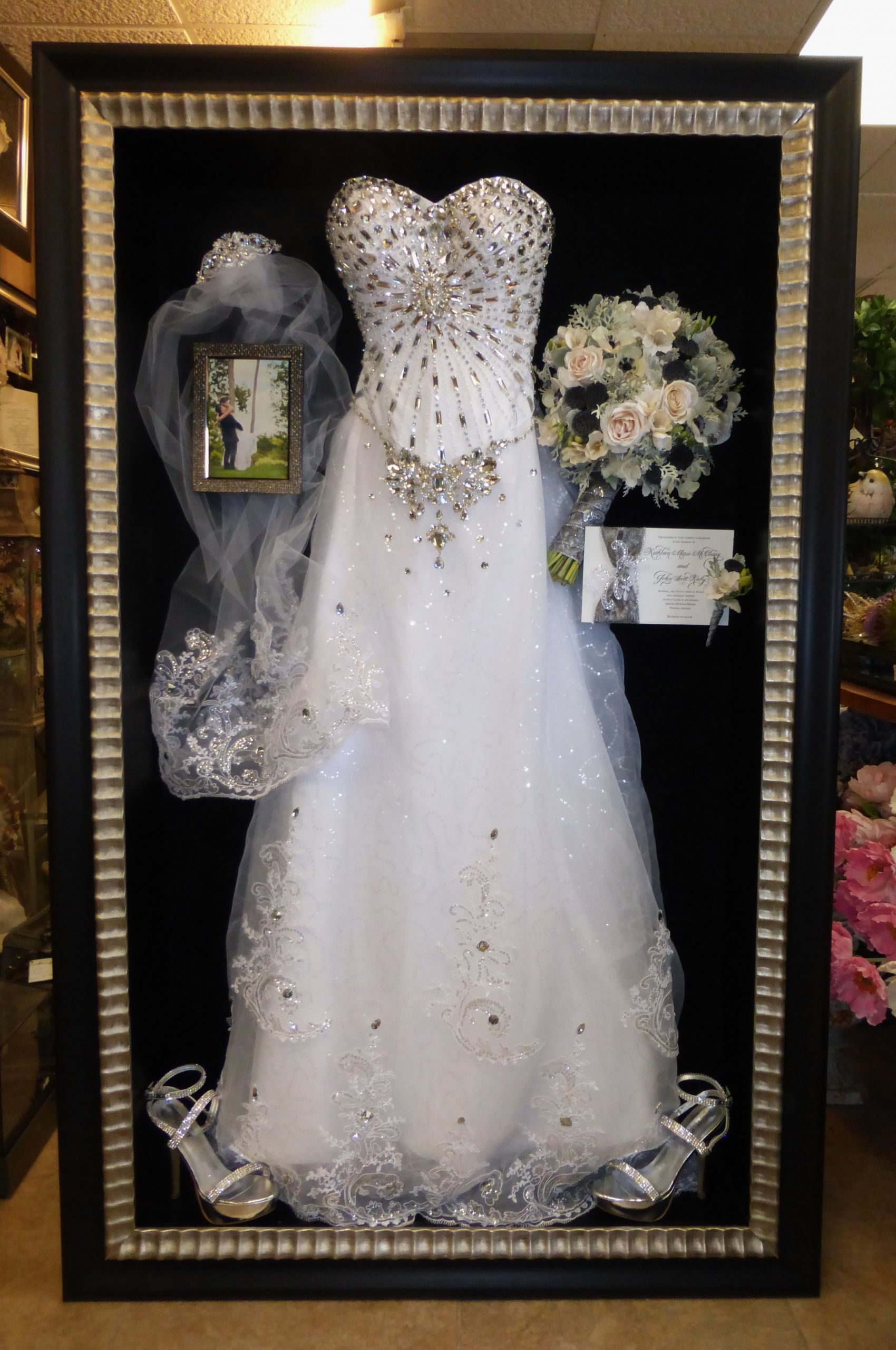 Preserve Wedding Dress
 Wedding Dress Frame Ideas To Preserve Your Precious