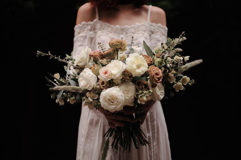 Preserving Wedding Bouquet DIY
 DIY How to Preserve Your Wedding Bouquet – Legacybox