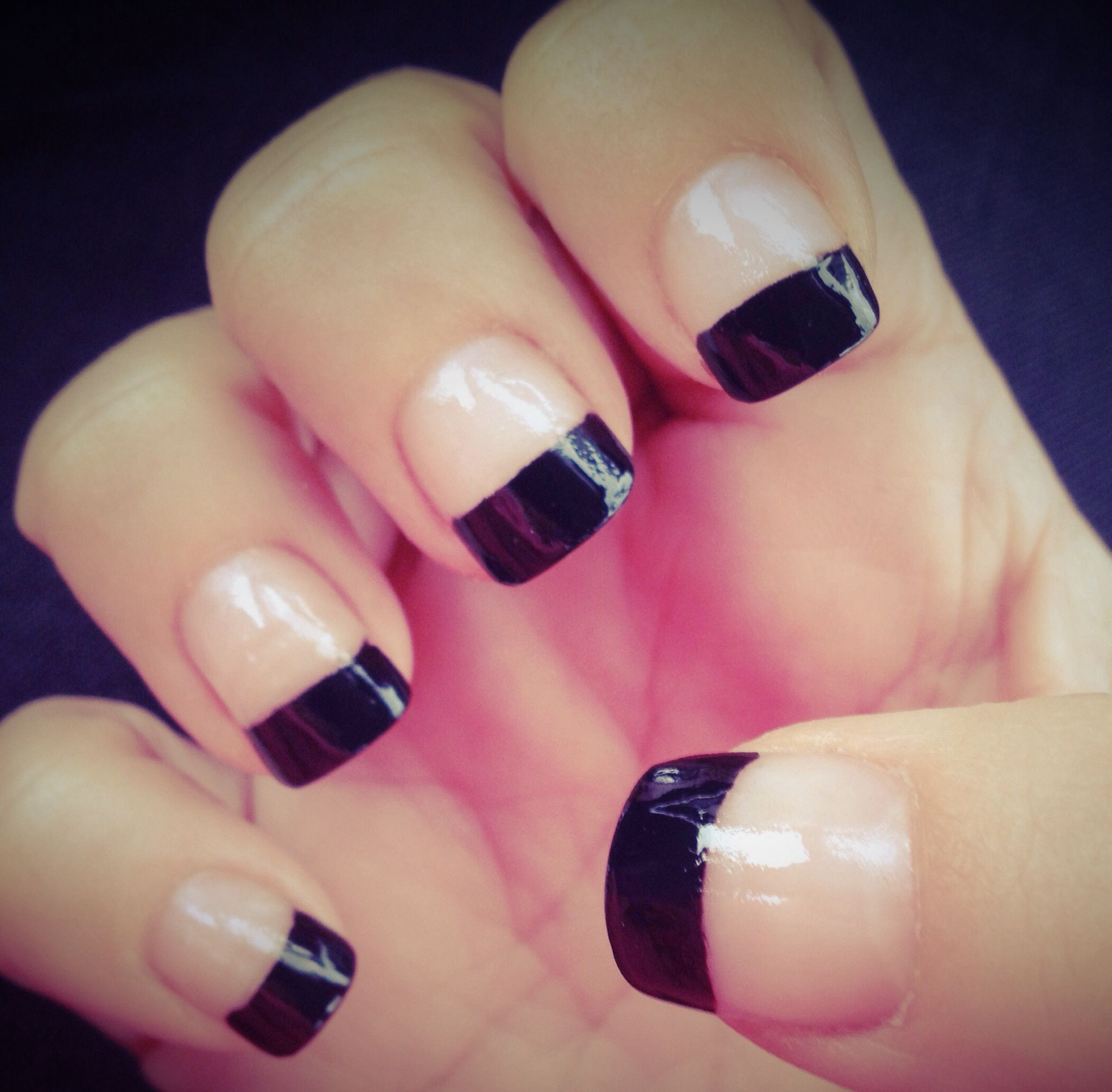 Pretty French Tip Nails
 Beautiful black French tip nails