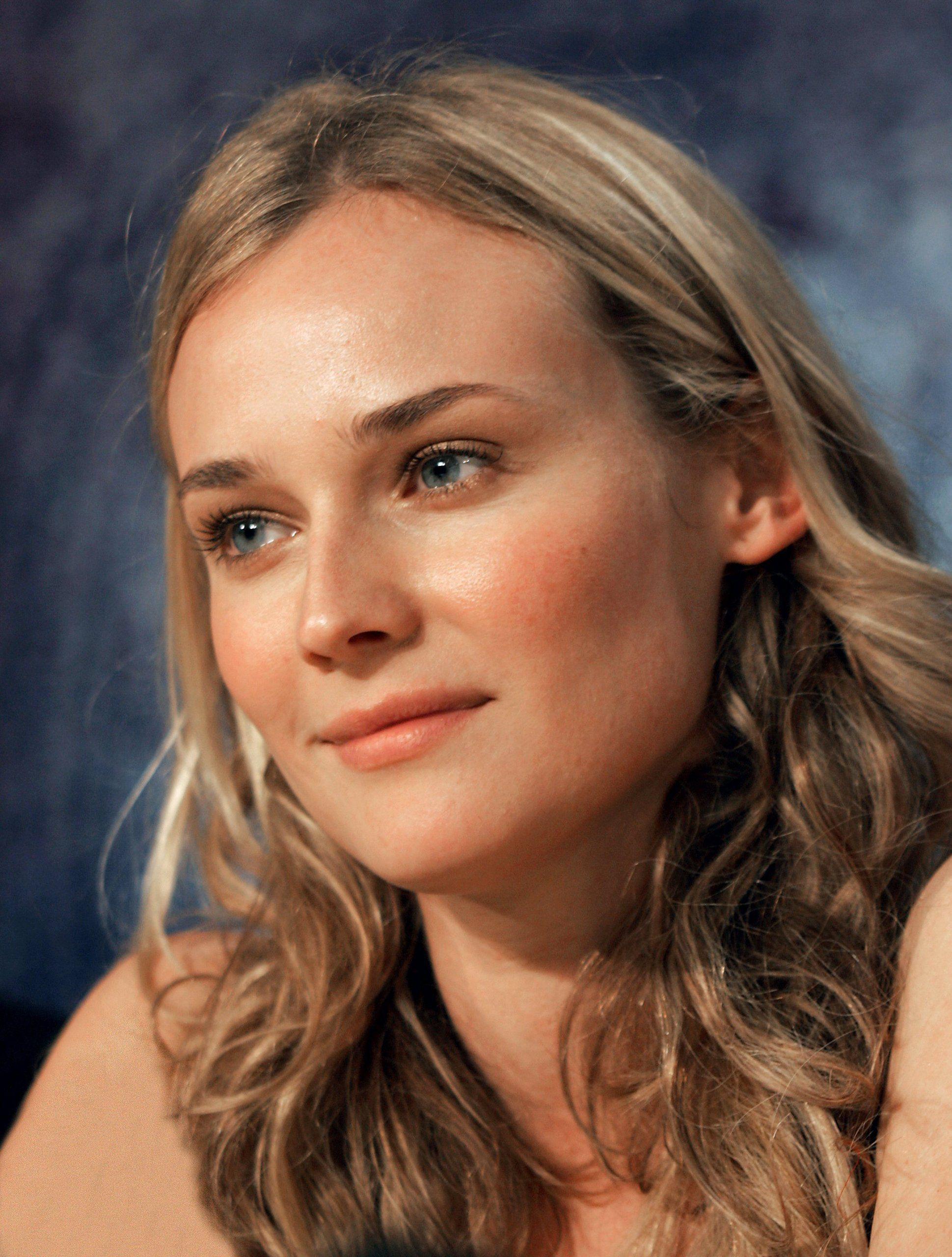 Pretty Nails Troy Ny
 Diane Kruger Szukaj w Google Diane Kruger