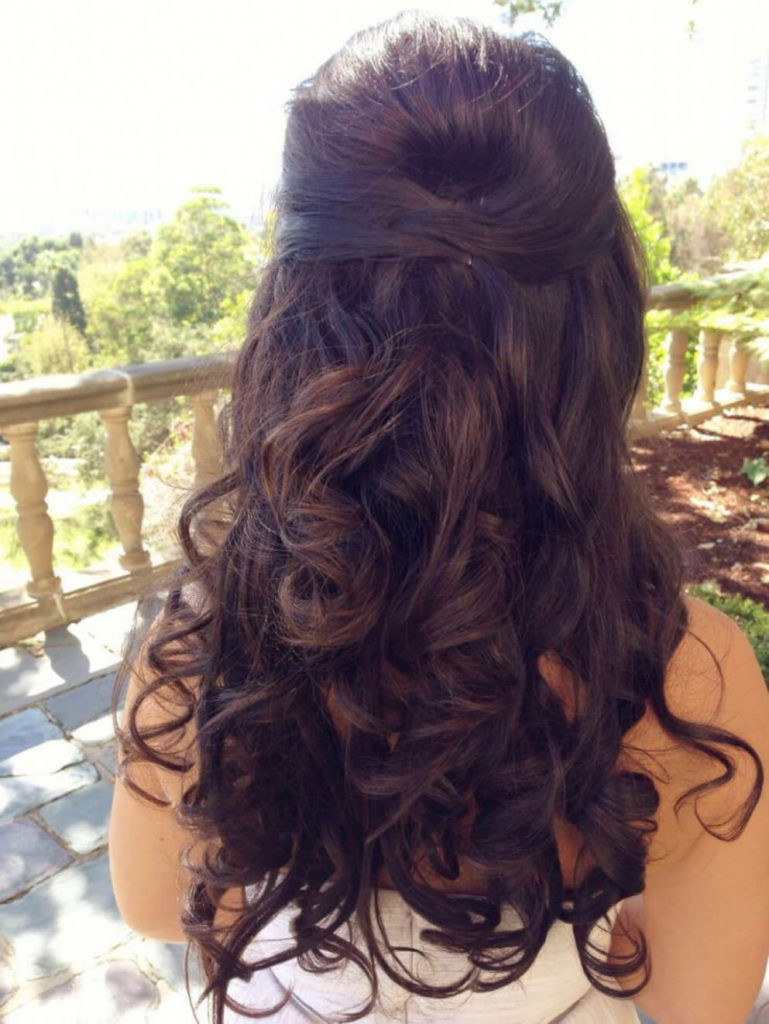 Prom Hairstyle For Long Curly Hair
 20 Most Glamorous Curly Hairstyles for Prom Haircuts