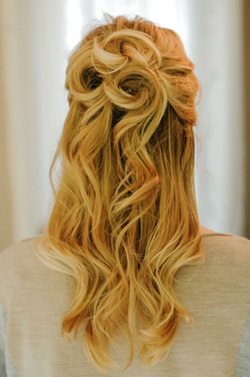 Prom Hairstyles Half Up Half Down
 65 Prom Hairstyles That plement Your Beauty Fave