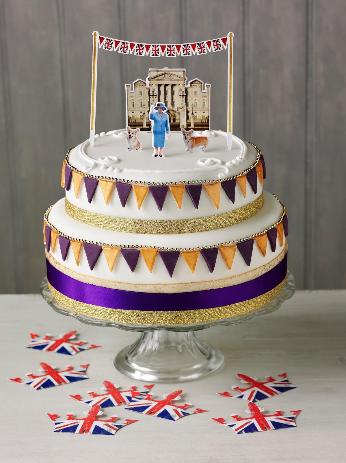 Queen Birthday Cake
 A Queens 90th Birthday Cake Made By Me Queenat90