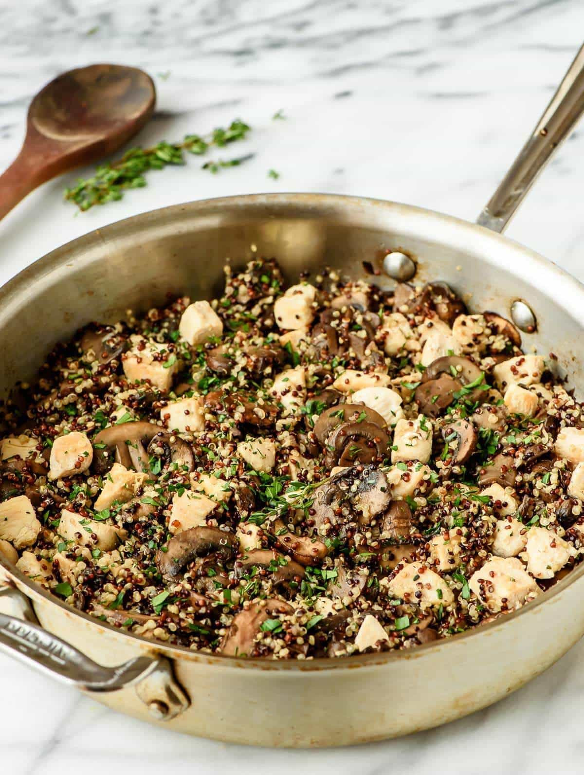 Quinoa Mushroom Recipe
 Skillet Mushroom Chicken and Quinoa 30 Minutes