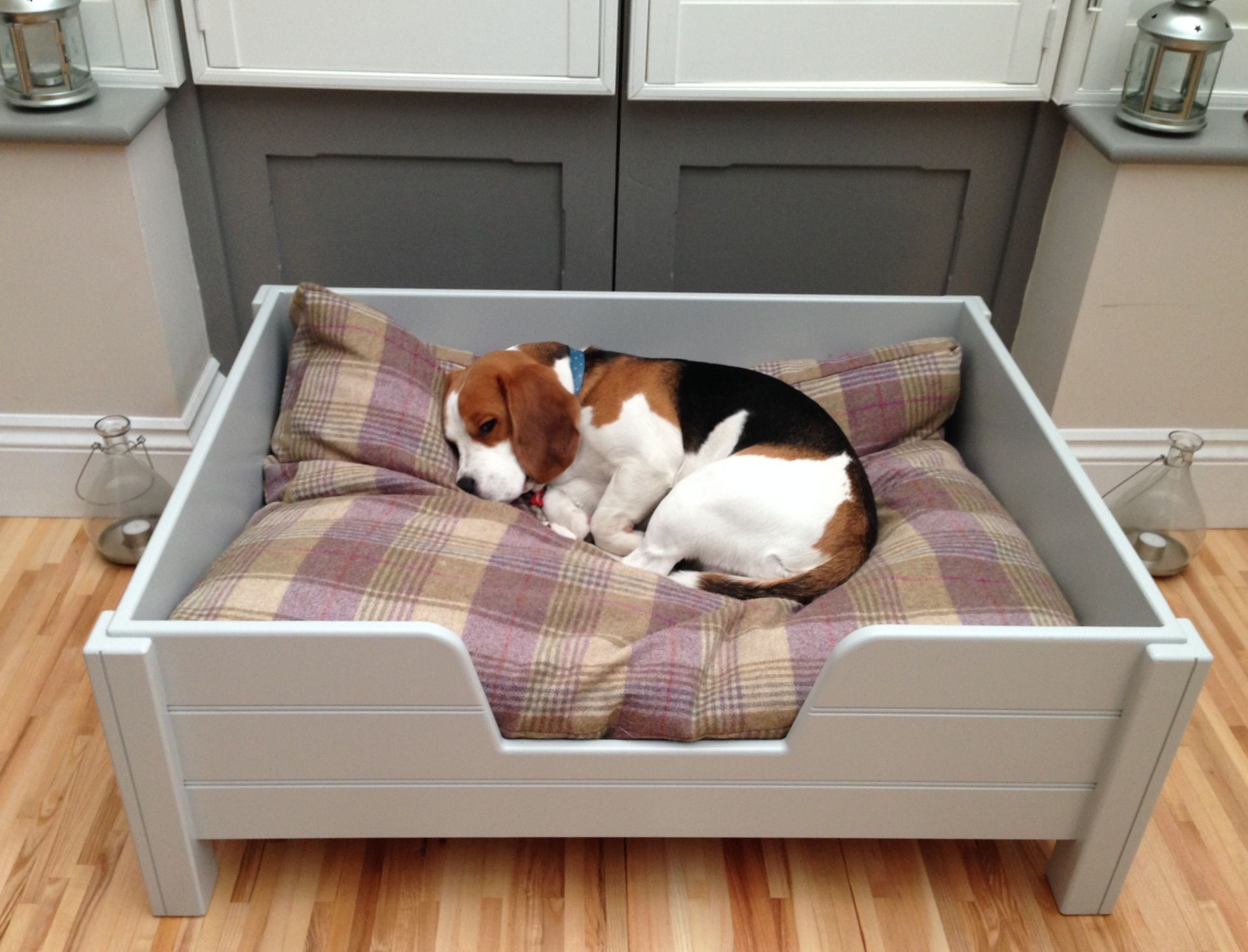 Raised Dog Beds DIY
 Luxury raised wooden dog bed with grey tongue & groove
