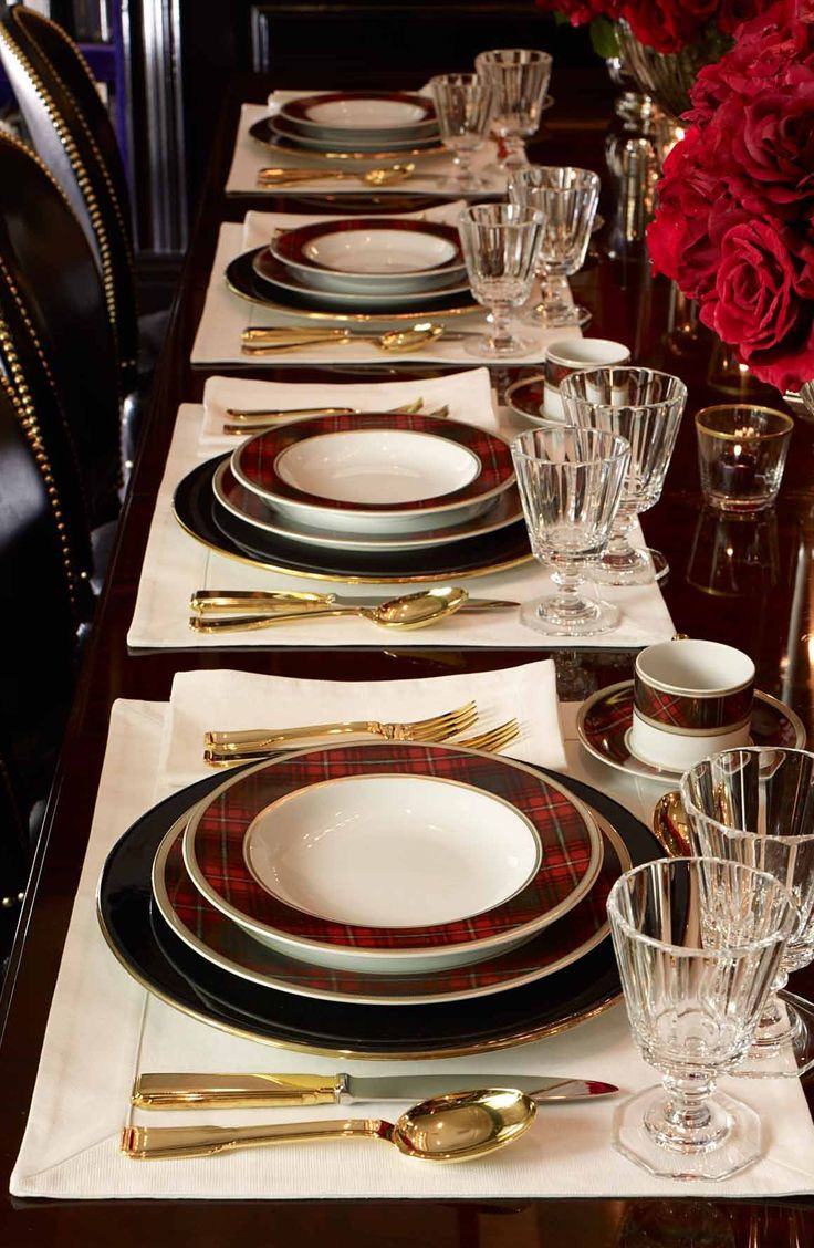 Ralphs Holiday Dinners
 Ralph Lauren Home sets a stunning festive holiday table