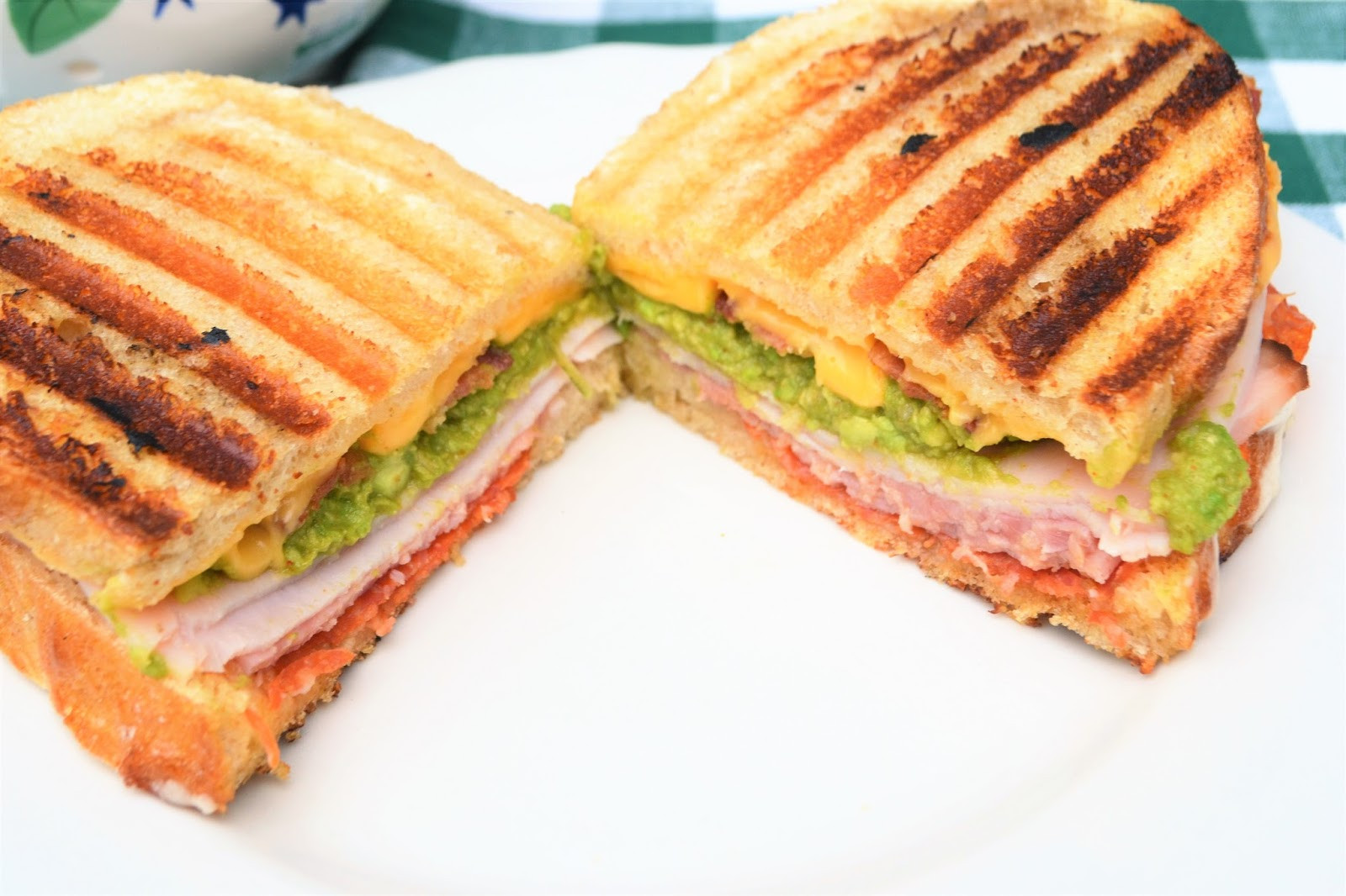 Recipe For Panini
 TIP GARDEN Turkey Bacon & Guacamole Panini