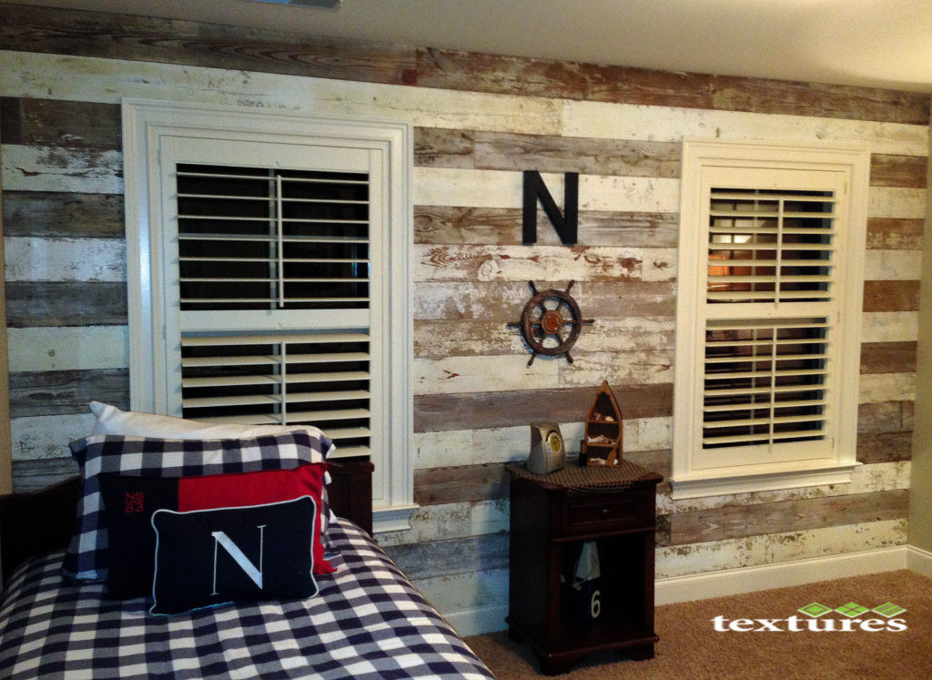 Reclaimed Wood Walls DIY
 Reclaimed Wood Wall DIY